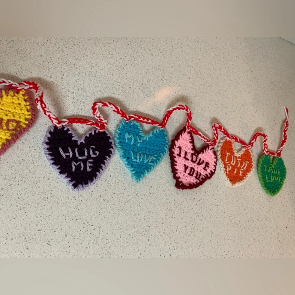 Valentines Hearts Conversation Garland New Handmade Crochet